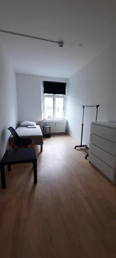 Private Room In A Shared Apartment Odense Exterior foto